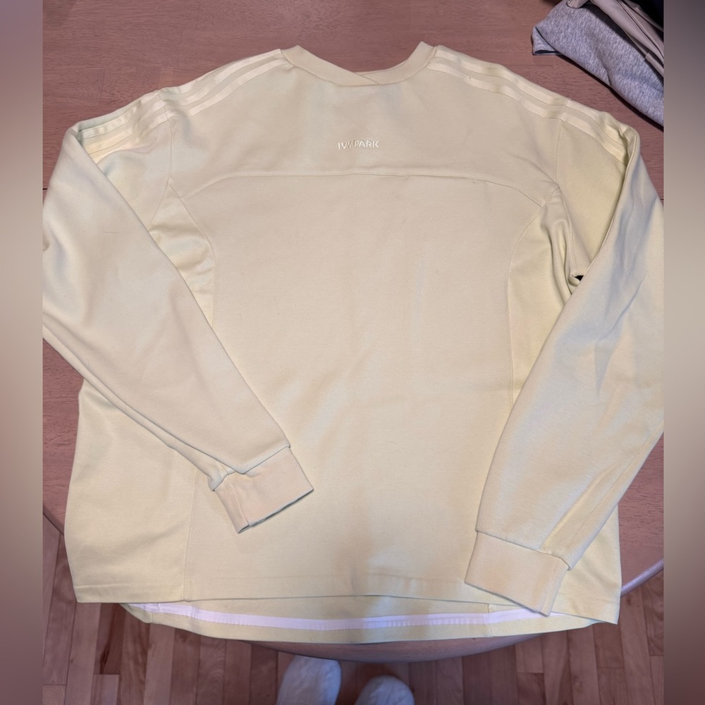 IVY PARK Light Yellow Crewneck Sweatshirt